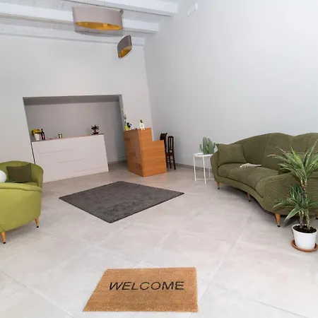 Le - Hotel 3*