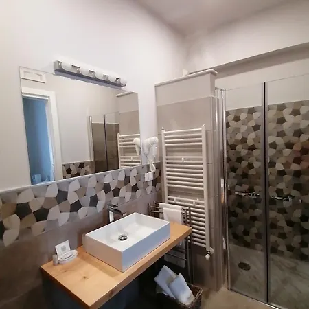 Hotel Le -