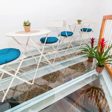 Le - Hotel 3*