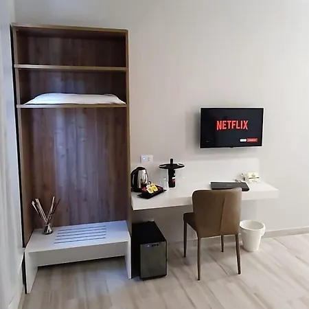 Le - Hotel 3*
